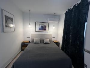 Posteľ alebo postele v izbe v ubytovaní New! Cosy Two Bedroom Apartment by the Beach