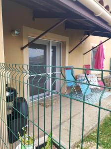 Balkon lub taras w obiekcie F2 EXTERIEUR LIT KING SIZE