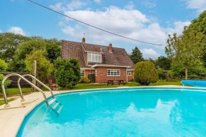 Bazén v ubytování Host & Stay - Alderfen View nebo v jeho okolí