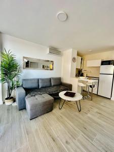 Zdjęcie z galerii obiektu OCEANFRONT APARTAMENT w Aronie