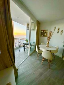 Zdjęcie z galerii obiektu OCEANFRONT APARTAMENT w Aronie