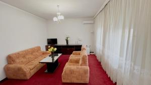 A seating area at Hotel Splendid Ruse