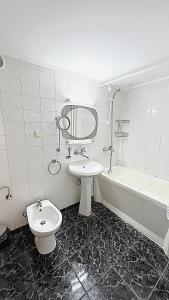 Ein Badezimmer in der Unterkunft Hotel Splendid Ruse