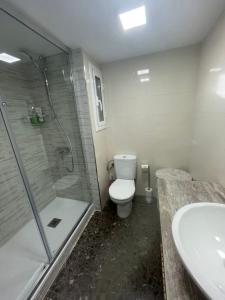 Koupelna v ubytování Family-Friendly Home in Central Barcelona 4BDR