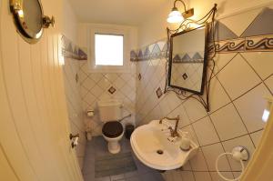 Koupelna v ubytování Villa Romantica + 53 fotografií