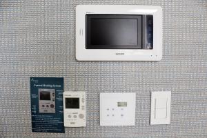 TV a/nebo společenská místnost v ubytování Ever8 Serviced Residence