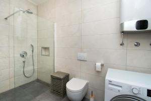 Koupelna v ubytování Apartments Slavica