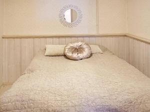 Katil atau katil-katil dalam bilik di Holiday home HÄLLEVADSHOLM II