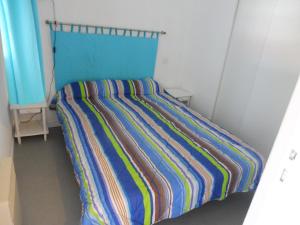 Posteľ alebo postele v izbe v ubytovaní Notre-Dame-de-Monts - Appartement 28m² avec balcon - 2 pers, parking privé - FR-1-540-211