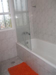 Koupelna v ubytování Villa Cosy Nook + 28 fotografií