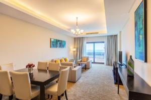 TV a/nebo společenská místnost v ubytování Al Bahar Hotel & Resort