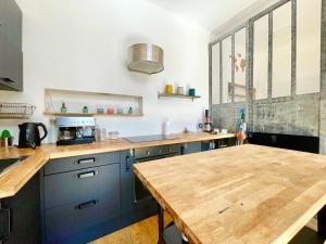 Zdjęcie z galerii obiektu Le Mini Loft - Au Coeur de Rouen - Déco Atelier w Rouen