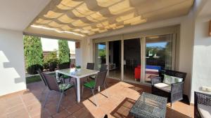 A seating area at Villa Golf Las Colinas