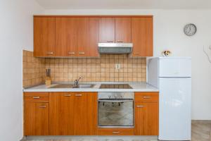 Kuchyň nebo kuchyňský kout v ubytování Apartments with a parking space Medulin - 2274