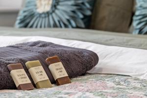 Lush rural retreat客房内的一张或多张床位