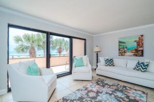 Χώρος καθιστικού στο Aegean 219 condo