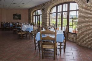 Restauracja lub miejsce do jedzenia w obiekcie Aparthotel Rural 12 Caños