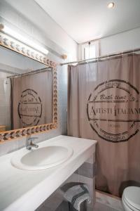 A bathroom at Hotel Pavlou