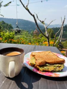 Mukteshwar şehrindeki ValleyView Homestay tesisine ait fotoğraf galerisinden bir görsel