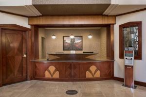 a court room with avertisement for at Residence Inn Memphis Downtown in Memphis