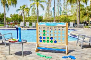 A piscina localizada em SpringHill Suites by Marriott Orlando at SeaWorld ou nos arredores