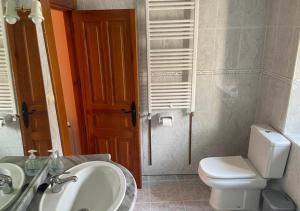 Vonios kambarys apgyvendinimo įstaigoje Pantin Corao Casa Rural