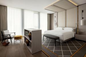 Ένα ή περισσότερα κρεβάτια σε δωμάτιο στο Rabat Marriott Hotel