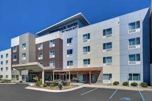 uma representação das suites da estalagem Hampton Anaheim em TownePlace Suites by Marriott Grand Rapids Wyoming em Wyoming