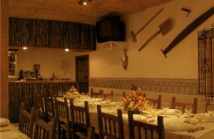 Restauracja lub miejsce do jedzenia w obiekcie Los Arribes