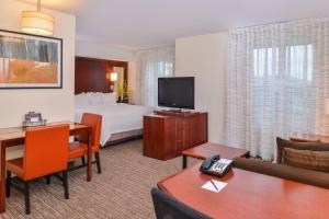 Televisi dan/atau pusat hiburan di Residence Inn by Marriott North Conway