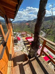 Nespecifikovaný výhled na hory nebo výhled na hory při pohledu z bed and breakfast