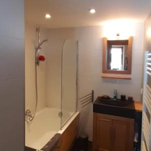 Et badeværelse på Appartement Chamonix Bossons