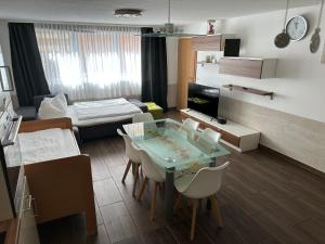 Posezení v ubytování Apartment Stabel 8,1 km von Europa Park
