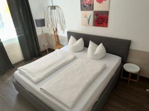 Postel nebo postele na pokoji v ubytování Apartment Stabel 8,1 km von Europa Park