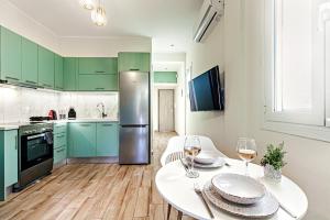 Kuchyň nebo kuchyňský kout v ubytování Ionian Citizen Penthouse