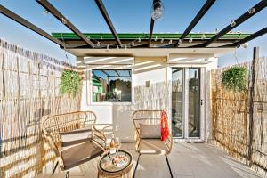 Balkón nebo terasa v ubytování Ionian Citizen Penthouse