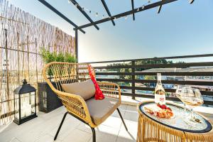Balkón nebo terasa v ubytování Ionian Citizen Penthouse
