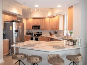 Køkken eller tekøkken på Belle Harbor 805W A Clearwater Beach Gem