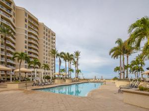 Πισίνα στο ή κοντά στο Sandpearl Residences 1605 - Luxurious Top Floor Penthouse - 360 WATER VIEWS