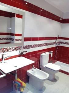 Kúpeľňa v ubytovaní DUPLEX 3 DORMITORIOS PLAYA FOZ