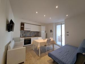 Nhà bếp/bếp nhỏ tại VILLA DEI GIGLI PESCOLUSE