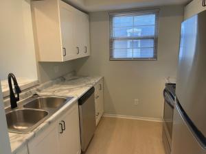 Gallery image of Brand New Renovated 1 bed 1 bath Condo in Overland Park