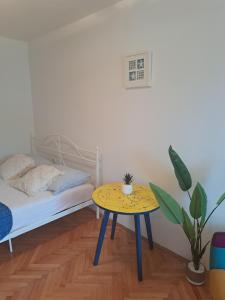 Posteľ alebo postele v izbe v ubytovaní Zadarstay apartment
