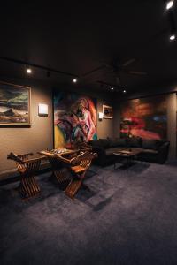 Posezení v ubytování Brim Hotel