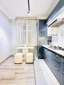 Kuchyň nebo kuchyňský kout v ubytování - Enjoy Your Privacy - Complimentary Airport Pick Up -