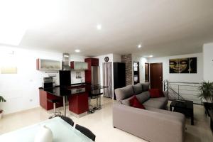 Fotografia z galérie ubytovania Moderno apartamento en Cádiz 9 min andando de la Playa Victoria con garaje v destinácii Cádiz