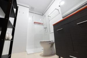 Fotografia z galérie ubytovania Moderno apartamento en Cádiz 9 min andando de la Playa Victoria con garaje v destinácii Cádiz + 10 fotografií