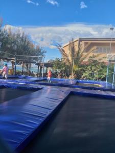 Bazén v ubytování Familien Ferienhaus Vir Croatia 150m Strand Restaurant Einkaufen nebo v jeho okolí