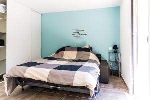 Posteľ alebo postele v izbe v ubytovaní Studio Charmant U Pinu, 2 personnes, 6 Kms de Porto Vecchio