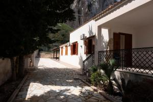 The building in which the holiday home is located